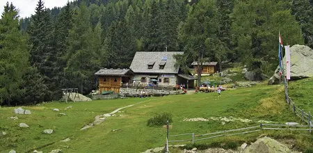 Ifingerhütte und Lauwand