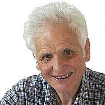 Dr. Walter Egger