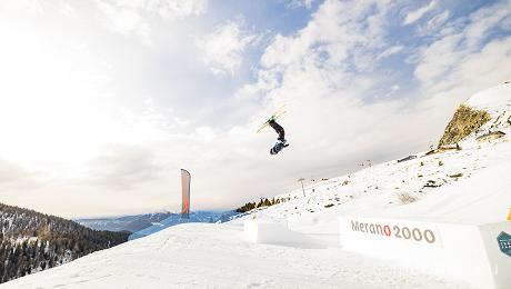 AUFTAKT DER RAIFFEISEN SLOPESTYLE TOUR AUF MERAN 2000