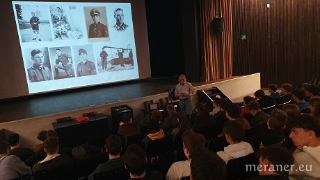 Autorenlesung mit Thomas Casagrande an der WFO „Franz Kafka“ Meran