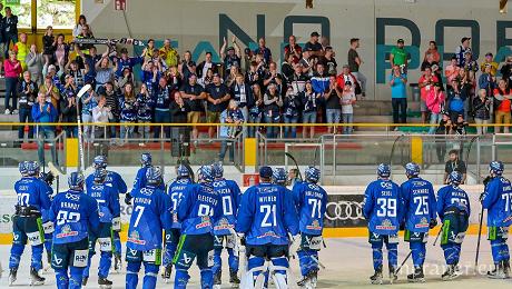 Vinschgau Cup1: Die Straubing Tigers holten den Turniersieg. Foto: Johannes Traub