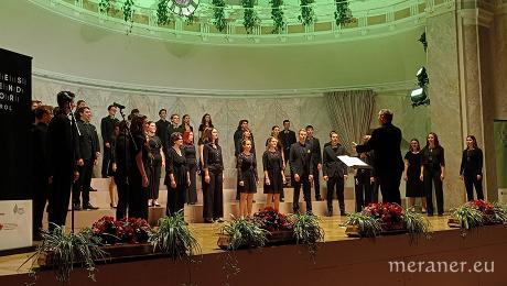 Jubiläumskonzert des Landesjugendchor Südtirol im Meraner Kurhaus