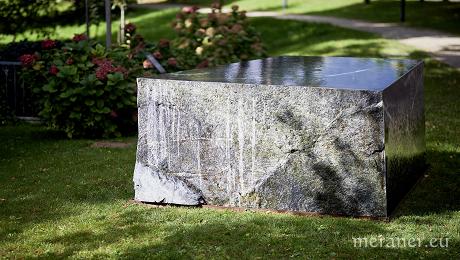 Ein Brunnen als Symbol für Leben, Erinnerung und Verbundenheit