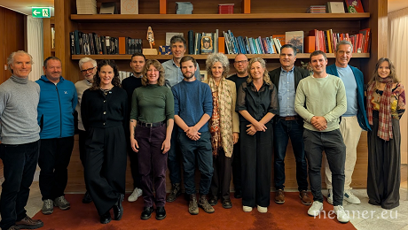 Von links nach rechts: Hartmann Donà, Norbert Kerschbamer, Ulrich Ladurner, Ingrid Ladurner, Lukas Hillepranter, Katharina Menz, Joachim Wolf, Friedrich und Stephanie von Pfeil, Erwin Eccli, Anita Mitterer, Stefan Kapfinger, Jakob Margesin, Johann Erb, Jana Geier.