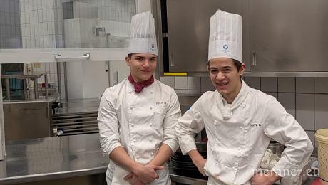 Im Bild: Felix Wallnöfer und Dominik Dejori (Klasse 4A) im Einsatz