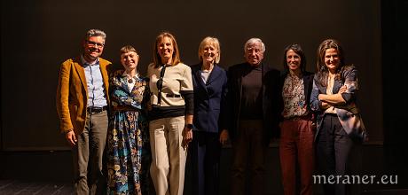 Patrick Rina, Ulrike Pertoll, Daniela Zadra, Ingrid Walch Hofer, Hermann Schnitzer, Chantal Redavid, Karin Hofer Foto:  Fabio Rubini