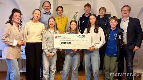 Obermaiser Mittelschüler spenden für die Vereinigung Peter Pan